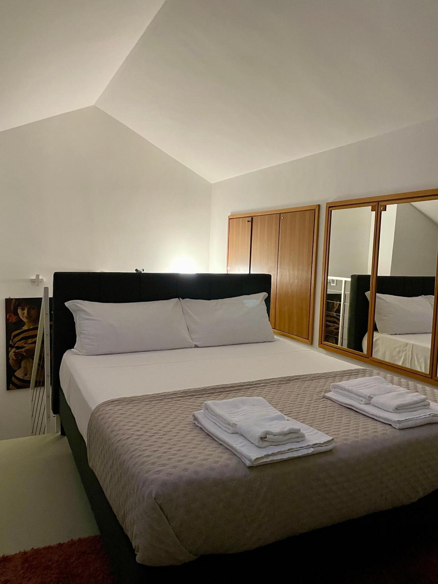 149 Borgo Ticino Suite Attico Di Lusso Con Terrazzo E Parking Privato Pavia Esterno foto